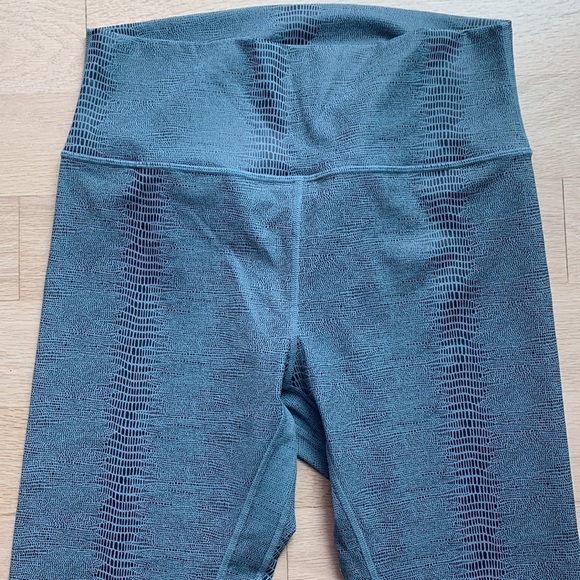 NEW without tags ZYIA Leggings Snake Print size 14-16 - Picture 2 of 5